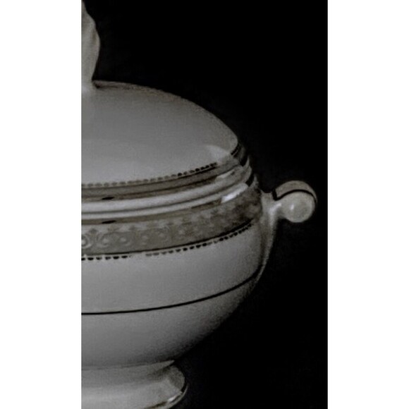 Mikasa L3428 Platinum Crown Sugar w/Cover & Creamer Pitcher Fine China Set - Picture 4 of 6